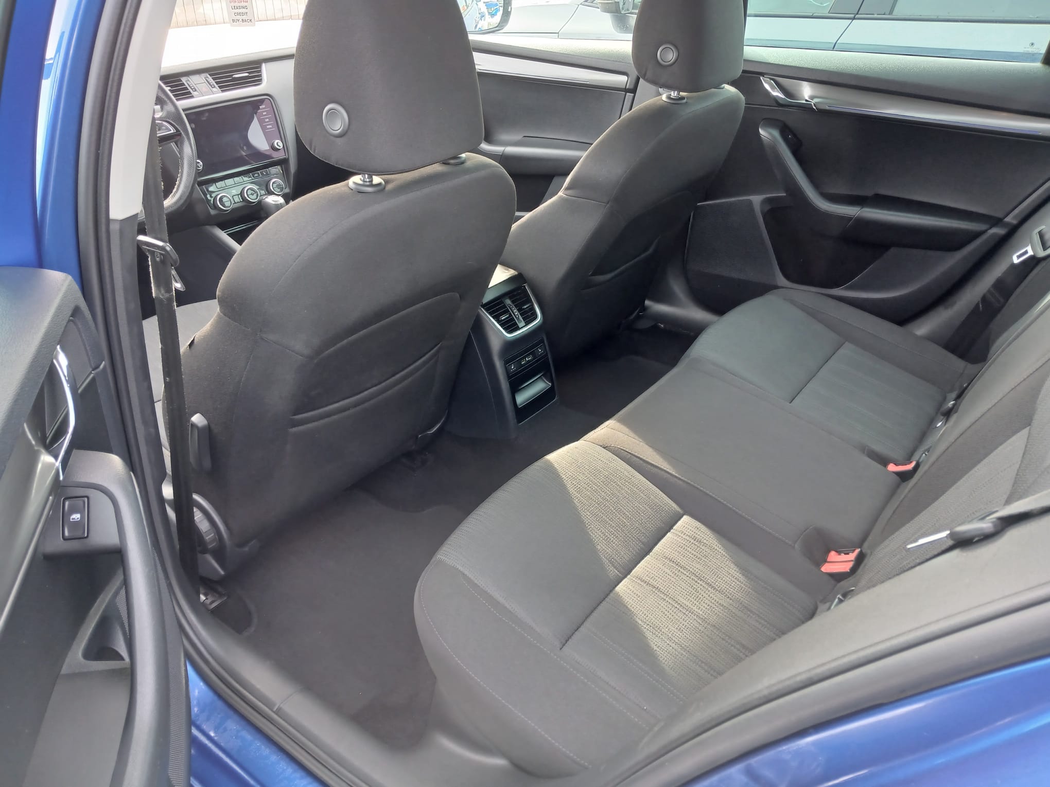 SKODA OCTAVIA 1.6 Diesel 116 CP - imagine 5