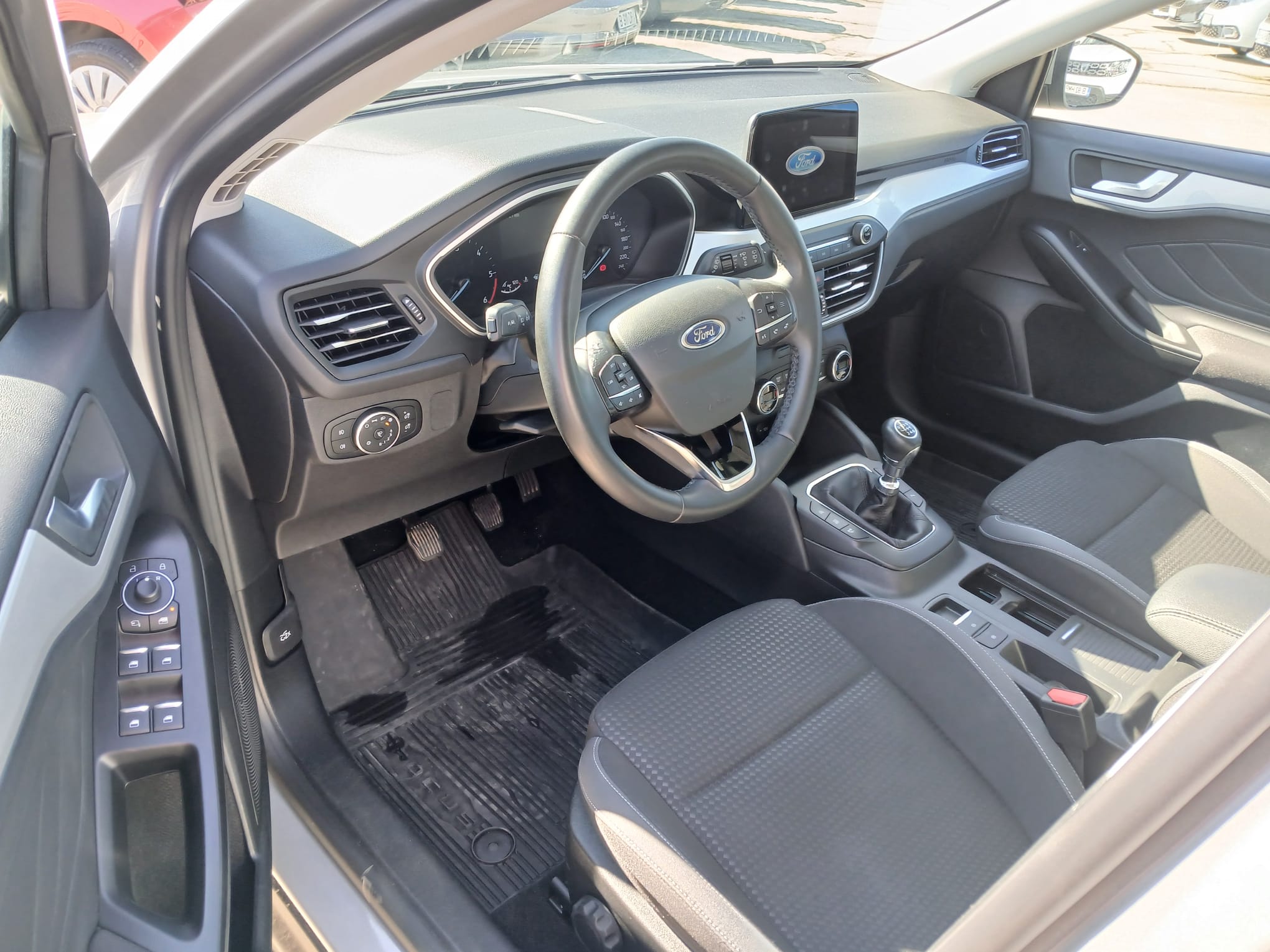 FORD FOCUS 1.5 Diesel 120 CP - imagine 4