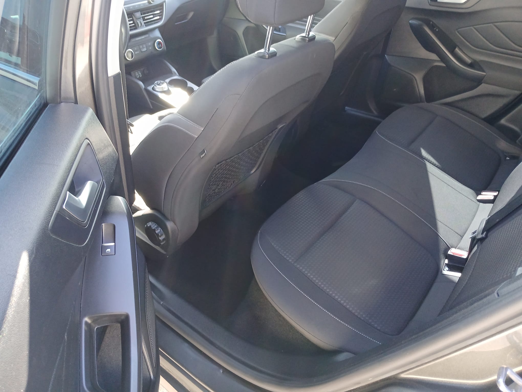 FORD FOCUS 1.5 Diesel 120 CP - imagine 5