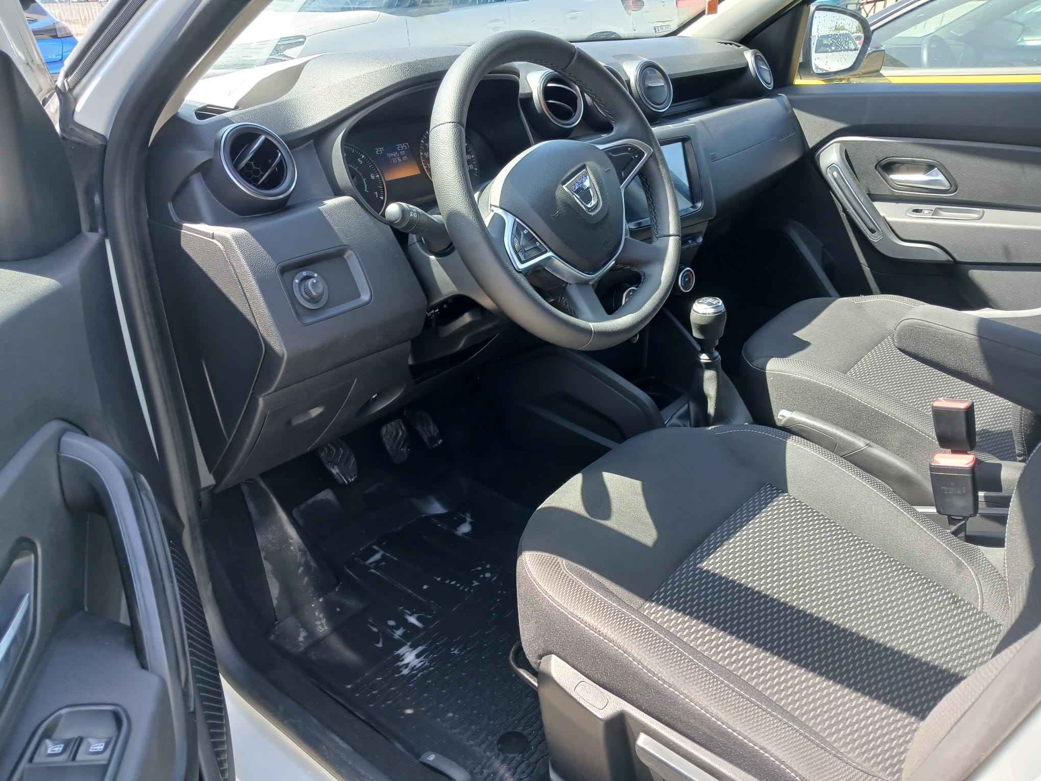 DACIA DUSTER 1.5 Diesel 115 CP - imagine 4