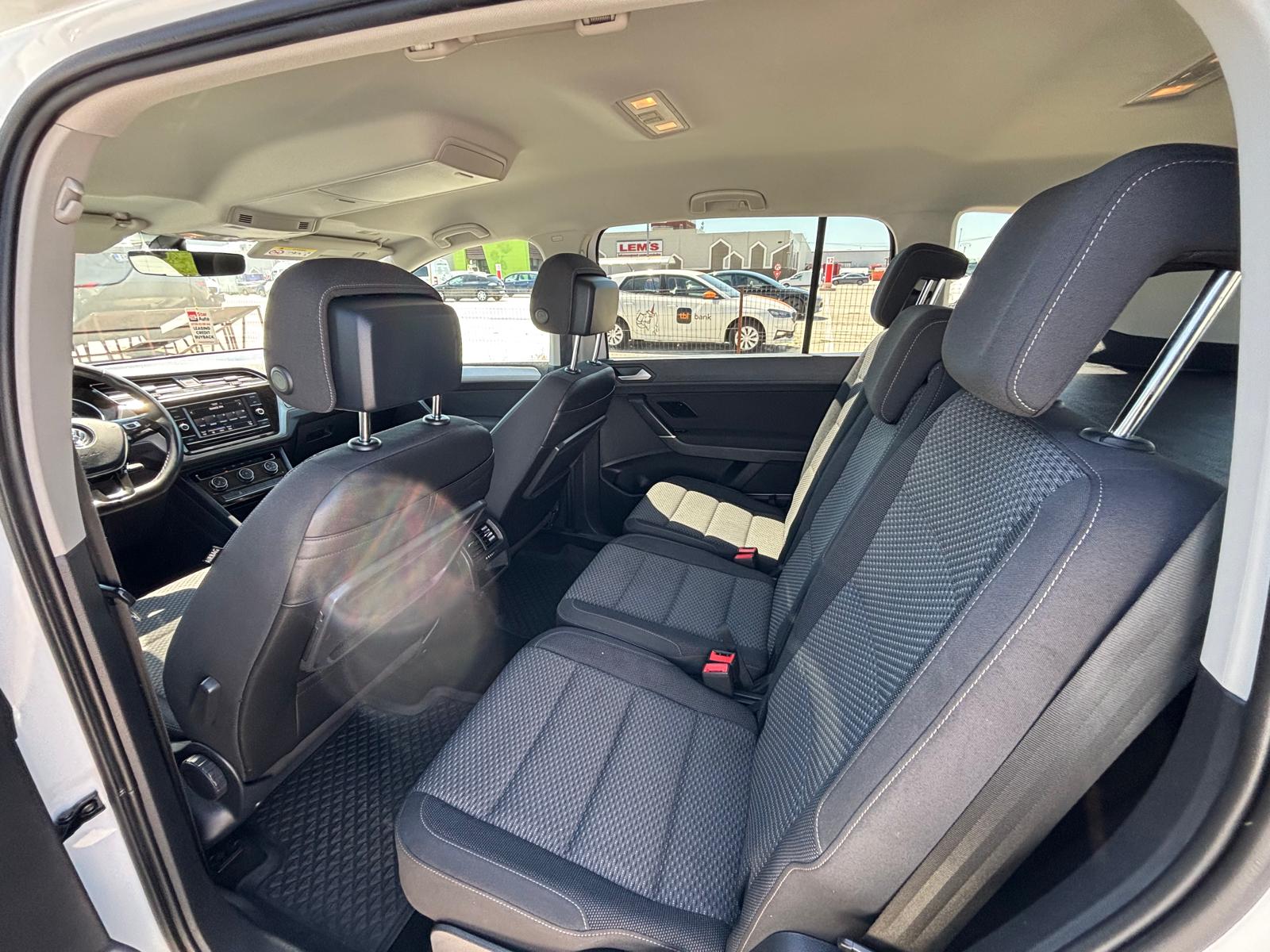 VOLKSWAGEN TOURAN 2.0 Diesel 150 CP - imagine 5