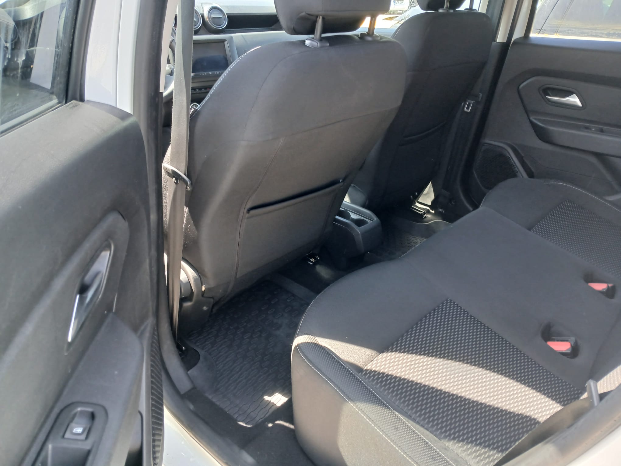 DACIA DUSTER 1.5 Diesel 115 CP - imagine 5