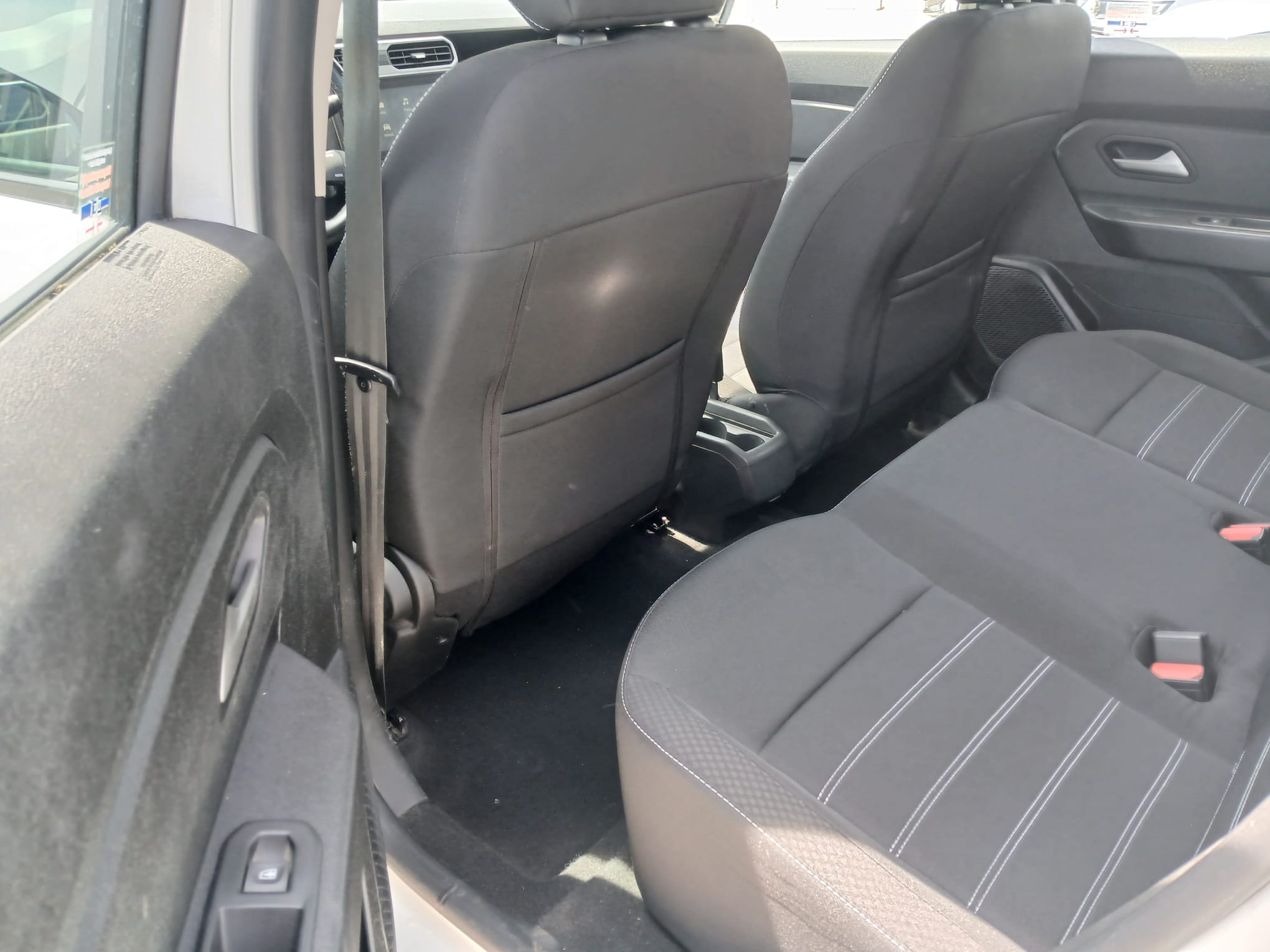 DACIA DUSTER 1.5 Diesel 115 CP - imagine 5