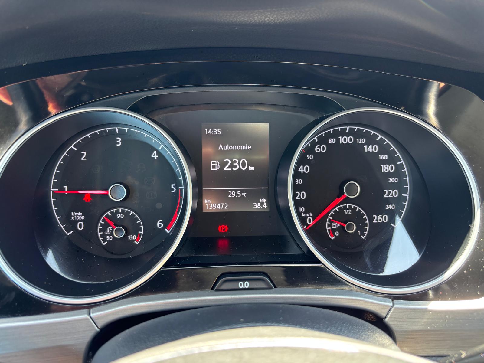 VOLKSWAGEN TOURAN 2.0 Diesel 150 CP - imagine 6
