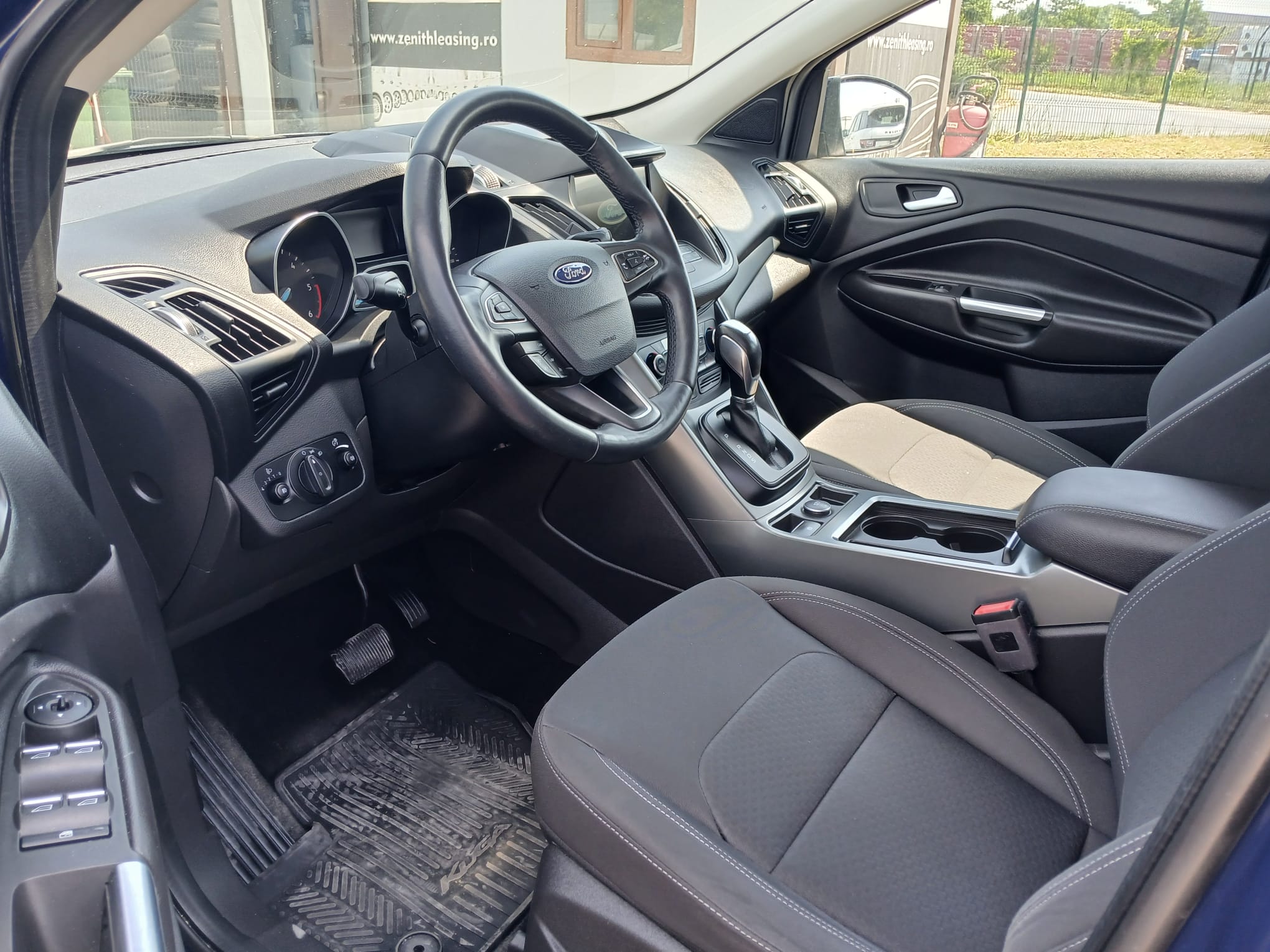 FORD KUGA 2.0 Diesel 150 CP - imagine 4