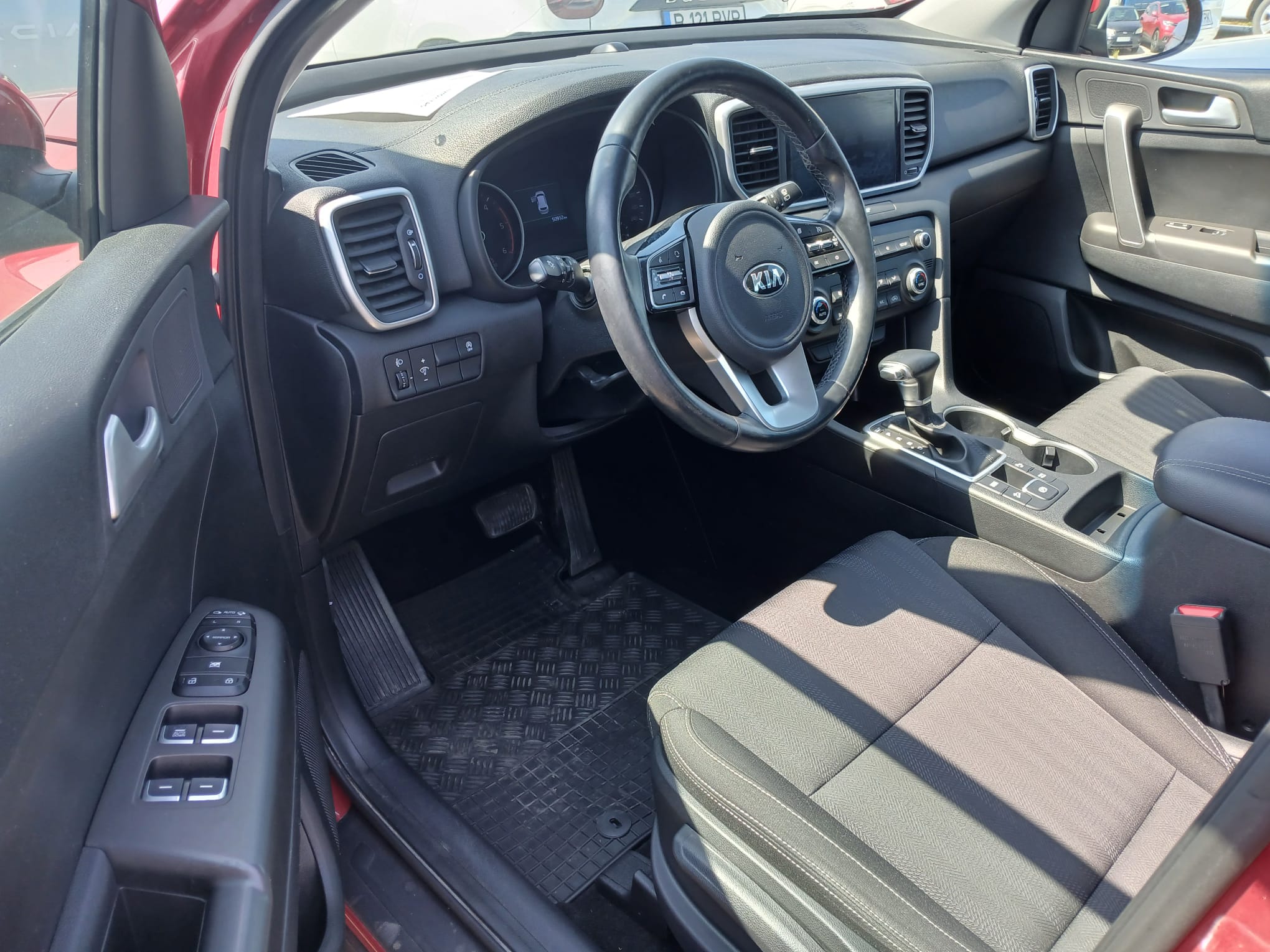KIA SPORTAGE 1.6 Diesel 136 CP - imagine 4