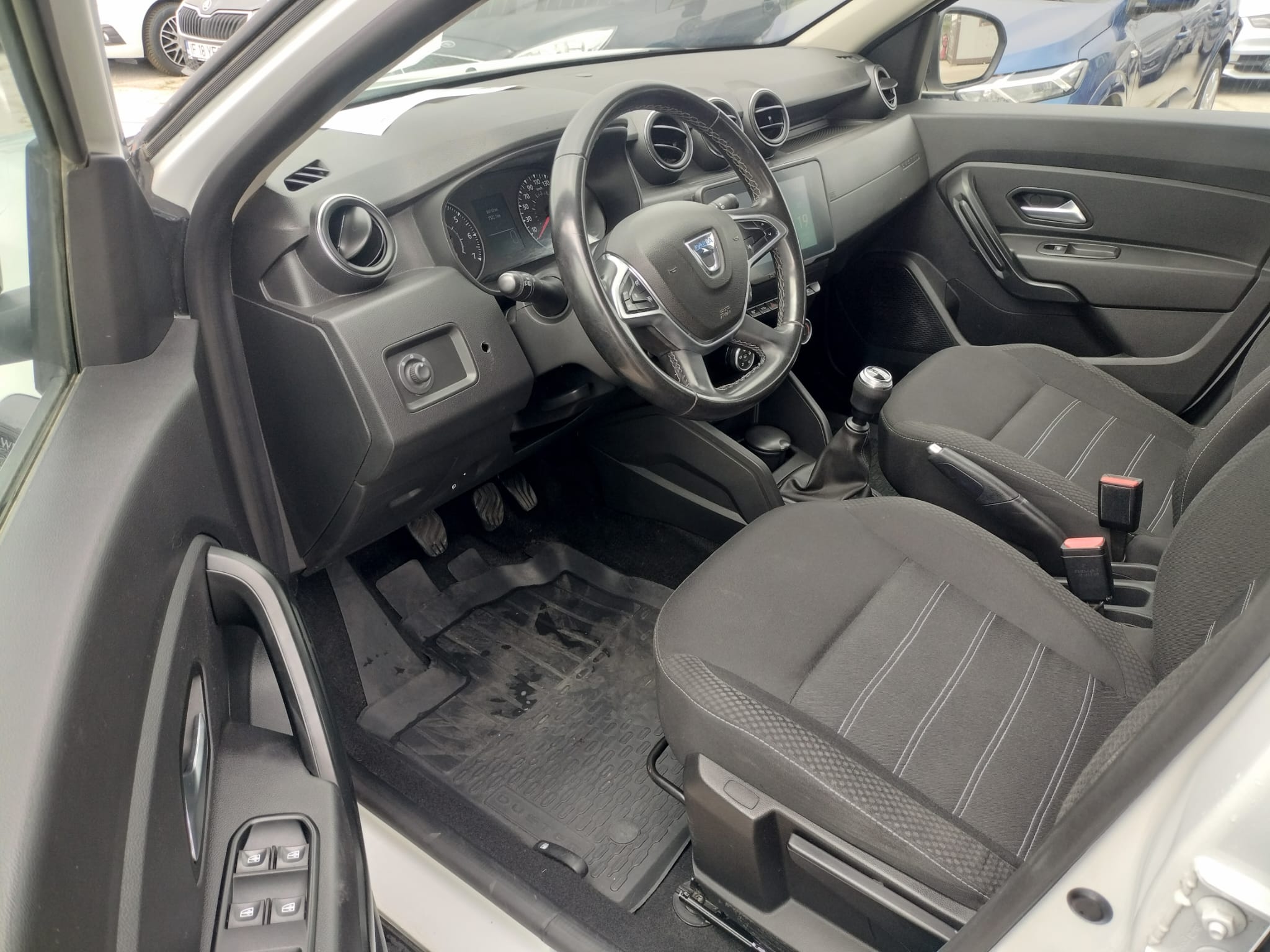 DACIA DUSTER 1.5 Diesel 115 CP - imagine 4