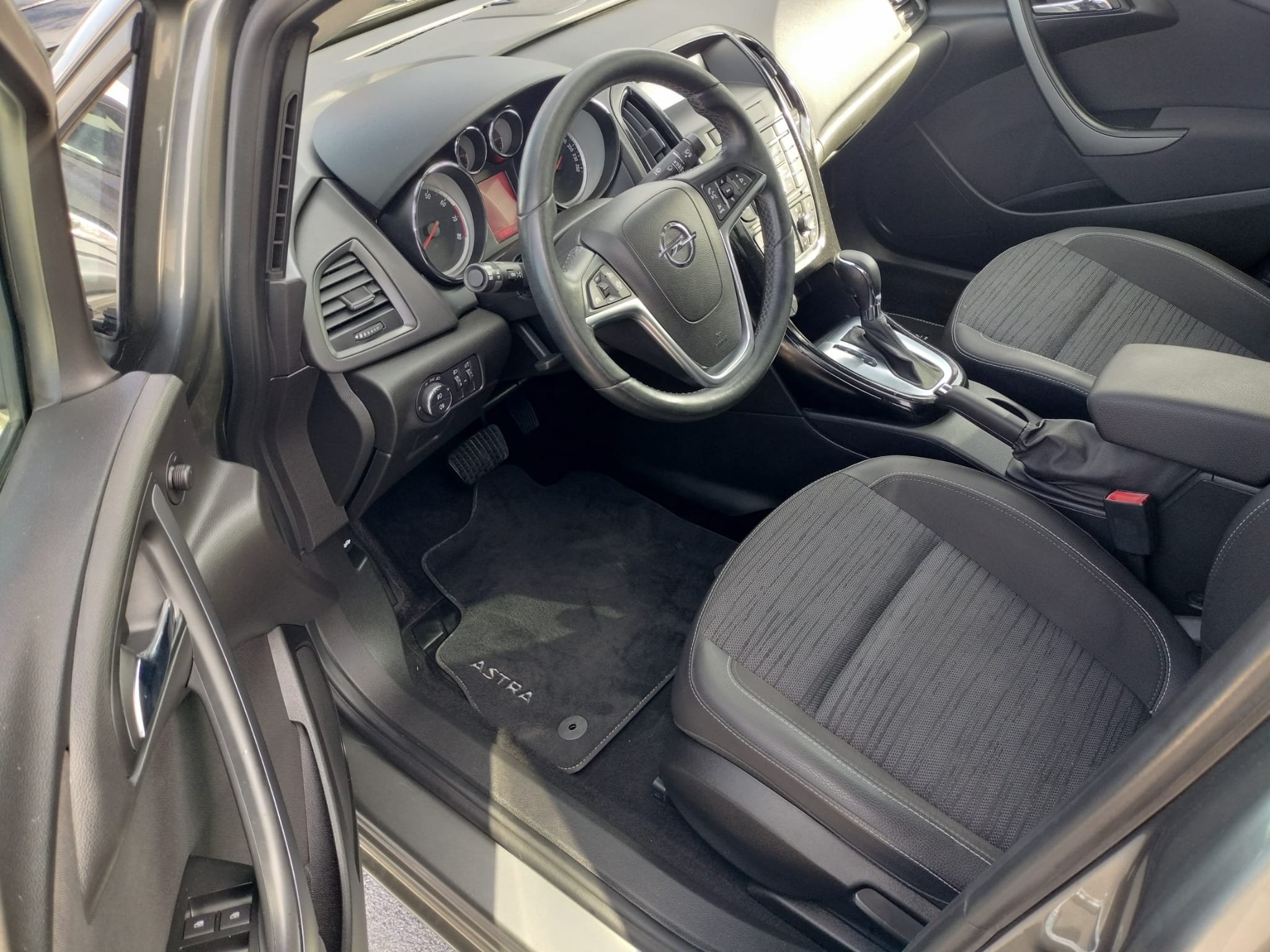 OPEL ASTRA 1.4 Benzina 140 CP - imagine 4